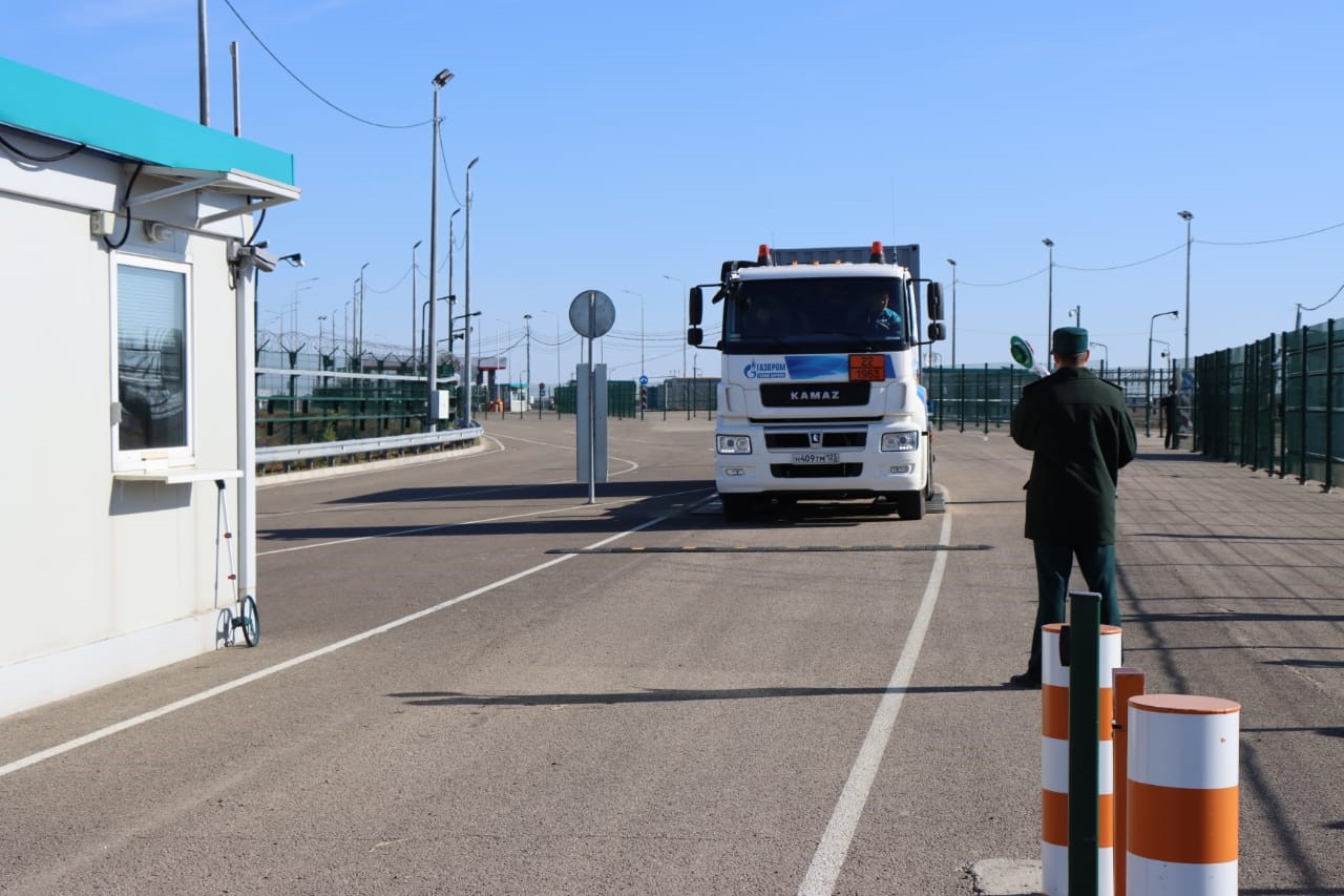 Губернатор Амурской области пообещал, что мост на границе с Китаем откроют в ближайшее время