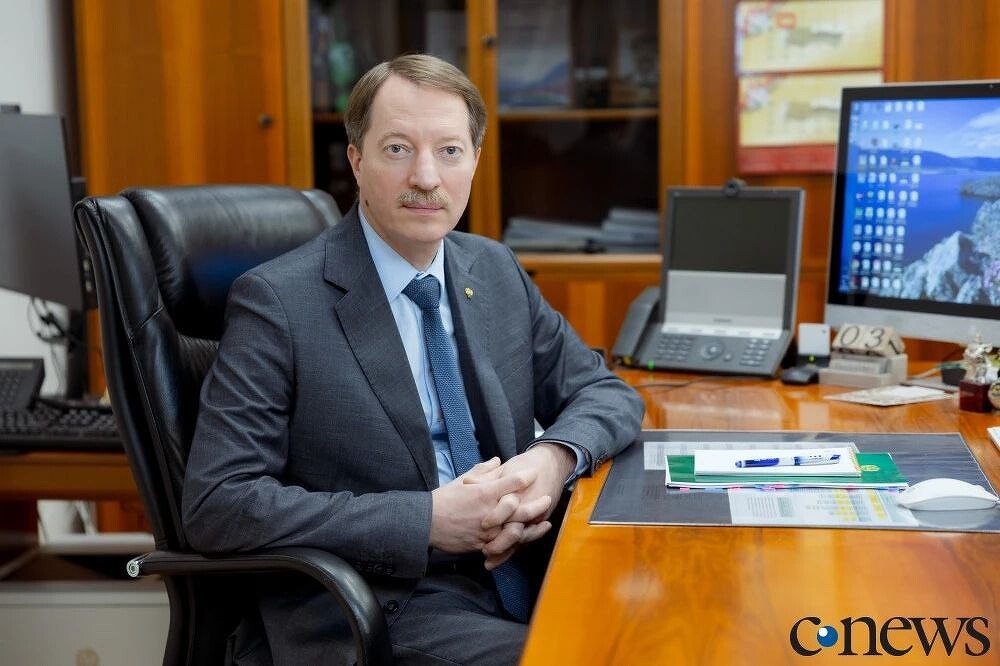 Владимир Ивин, замглавы ФТС России в интервью CNews: Речь идет о стопроцентном реинжиниринге всех наших систем и полном импортозамещении в течение пяти лет